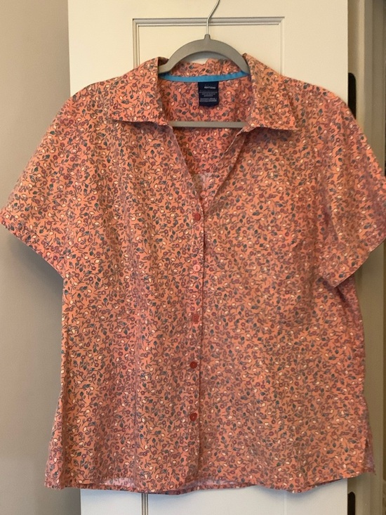 Basic Editions Tops - Basic Editions Short-Sleeve Button-Down Shirt - Rust Floral Print